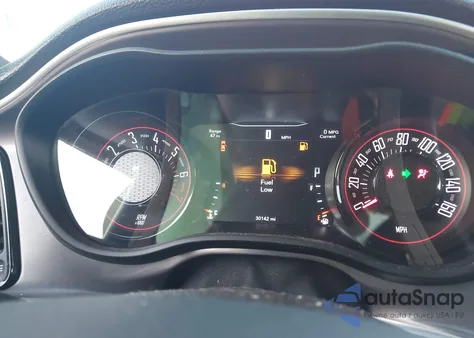 2022 Dodge Challenger Gt z USA, uszkodzony, nr VIN 2C3CDZJG0NH109437